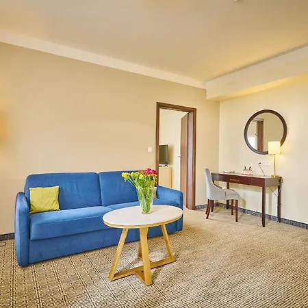 Wellness Queens Otel 4*